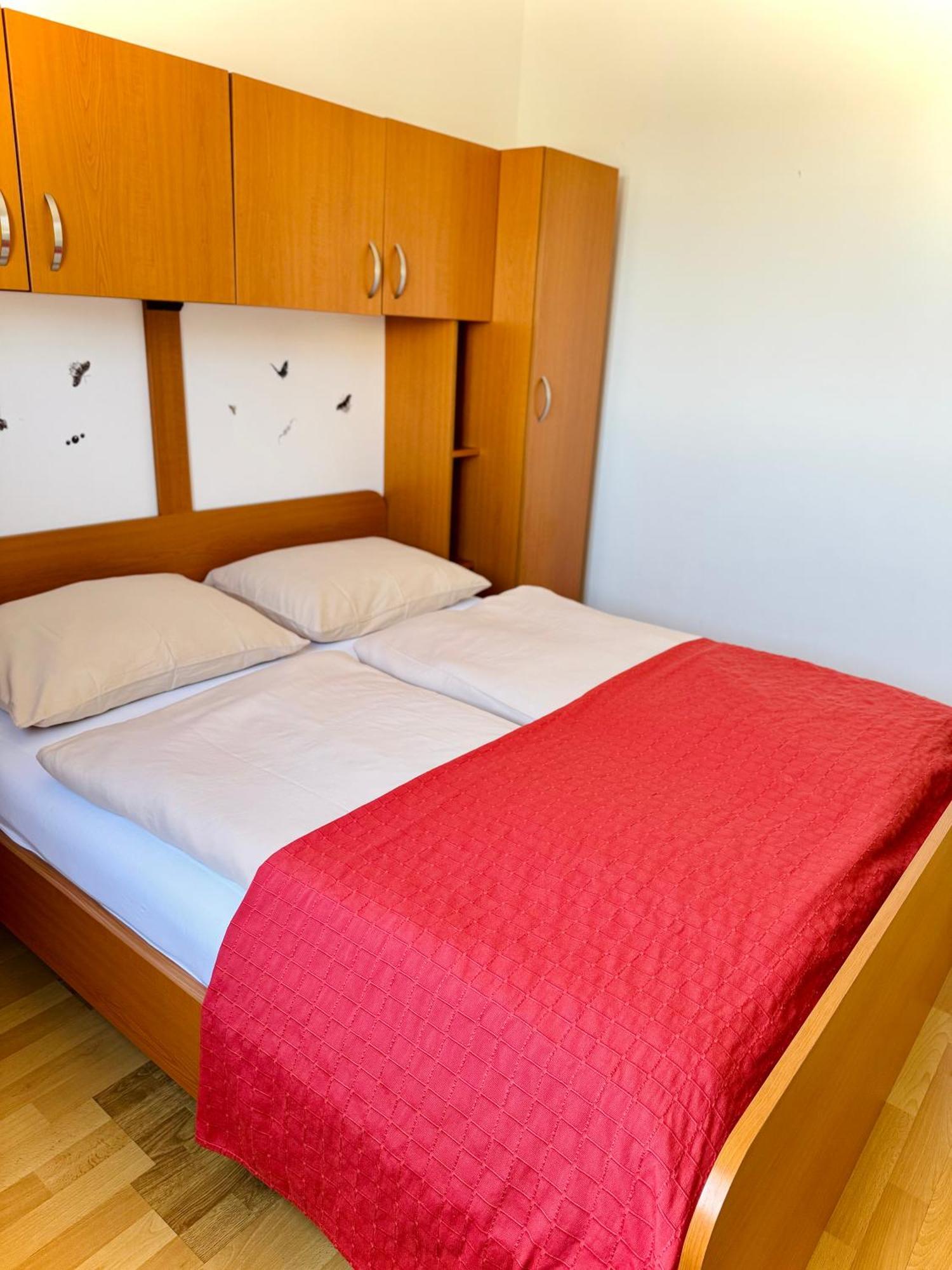 דראגה Apartments Elvira מראה חיצוני תמונה