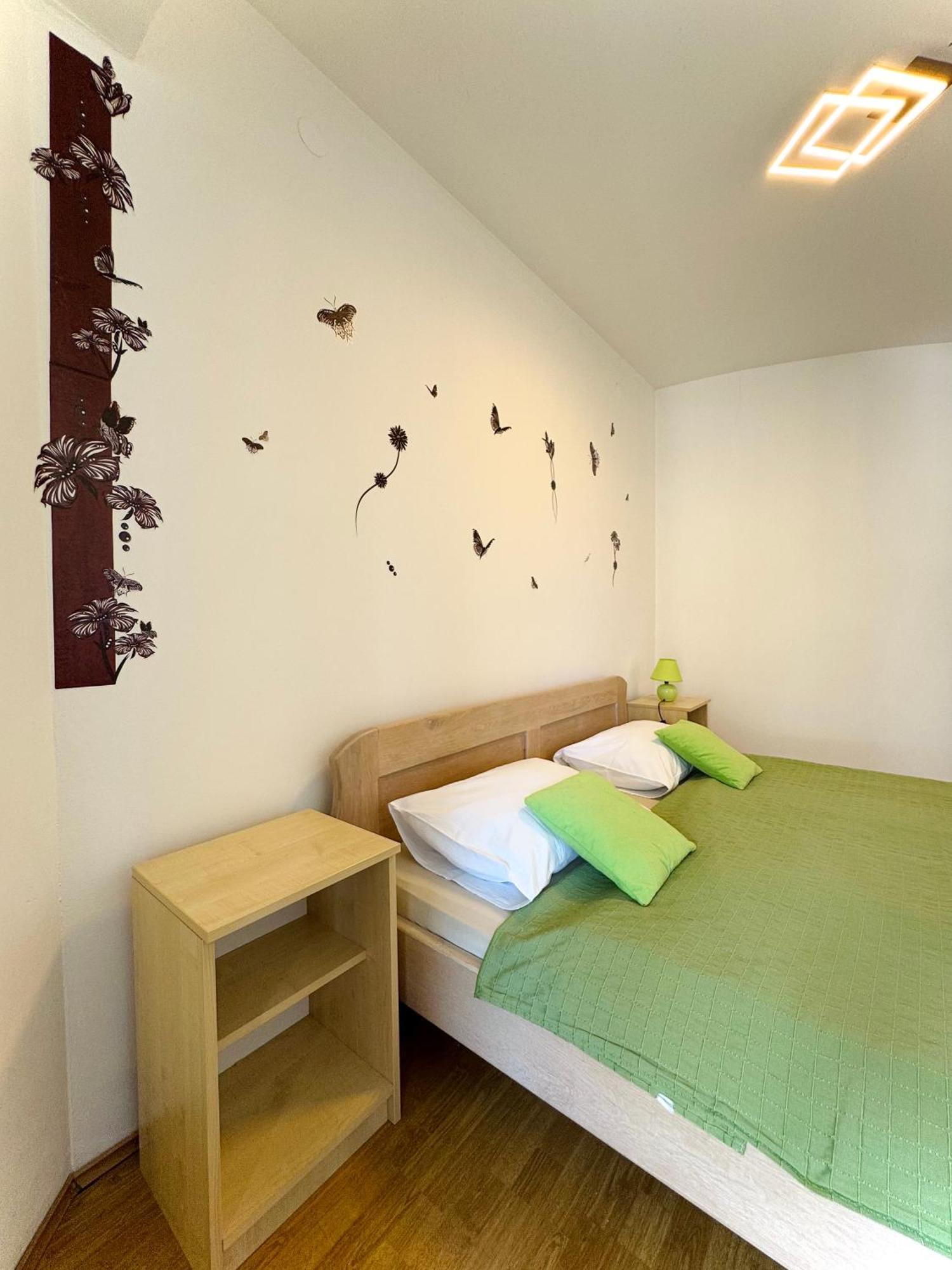 דראגה Apartments Elvira מראה חיצוני תמונה