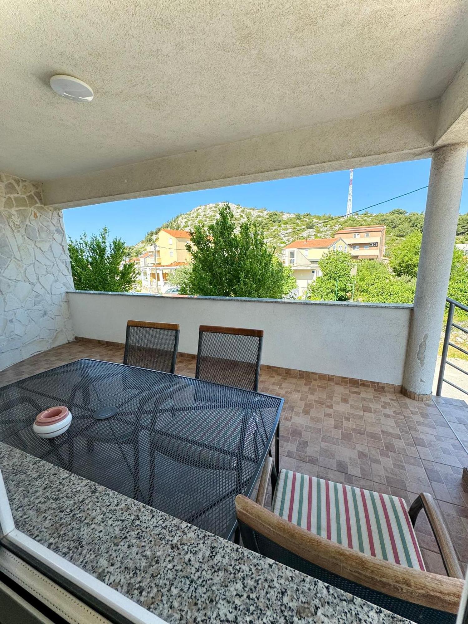 דראגה Apartments Elvira מראה חיצוני תמונה