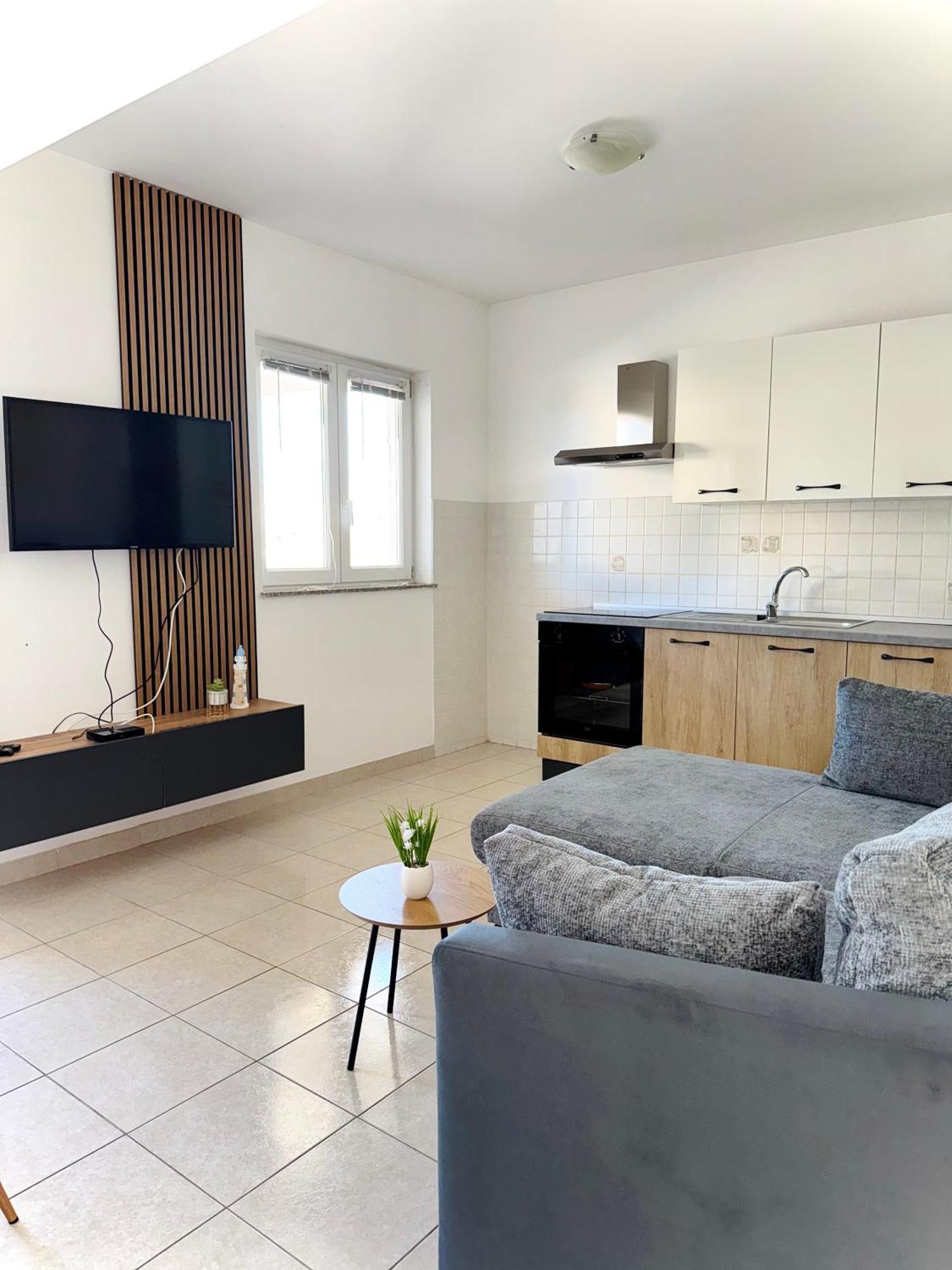 דראגה Apartments Elvira מראה חיצוני תמונה